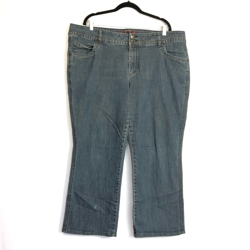 Elle Streight Leg Curvy Denim Jean. Blue. Sz 20W. Classy